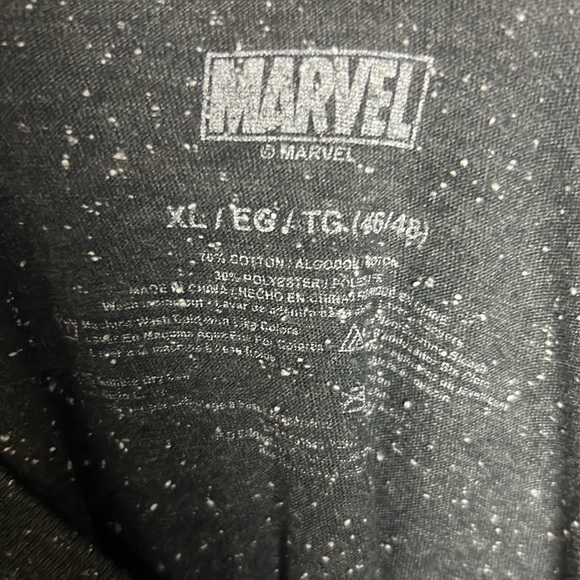 Mighty Captain Marvel Short Sleeve Shirt Size XL - Picture 3 of 4